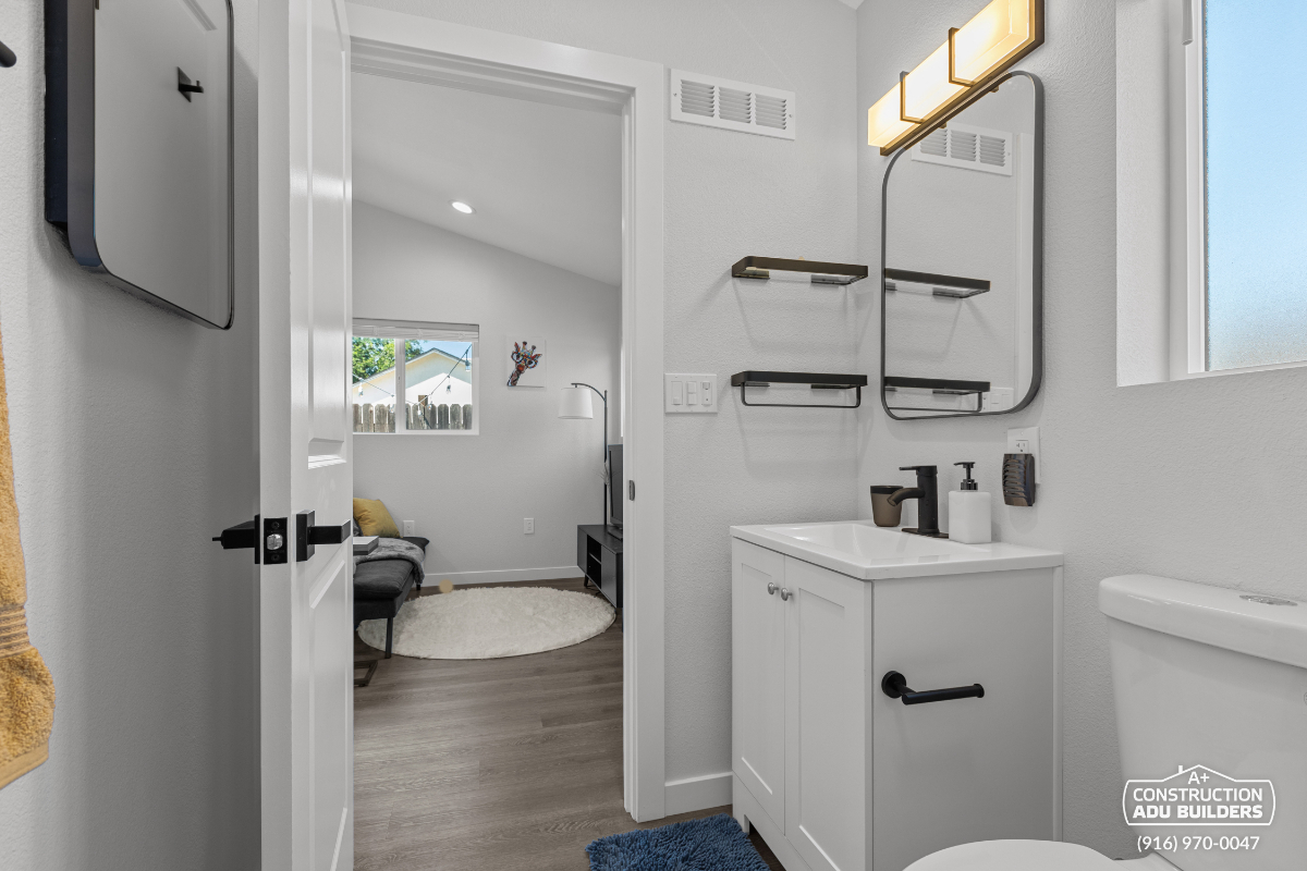 Modern Tiny Home ADU in South Sacramento - Photo 4
