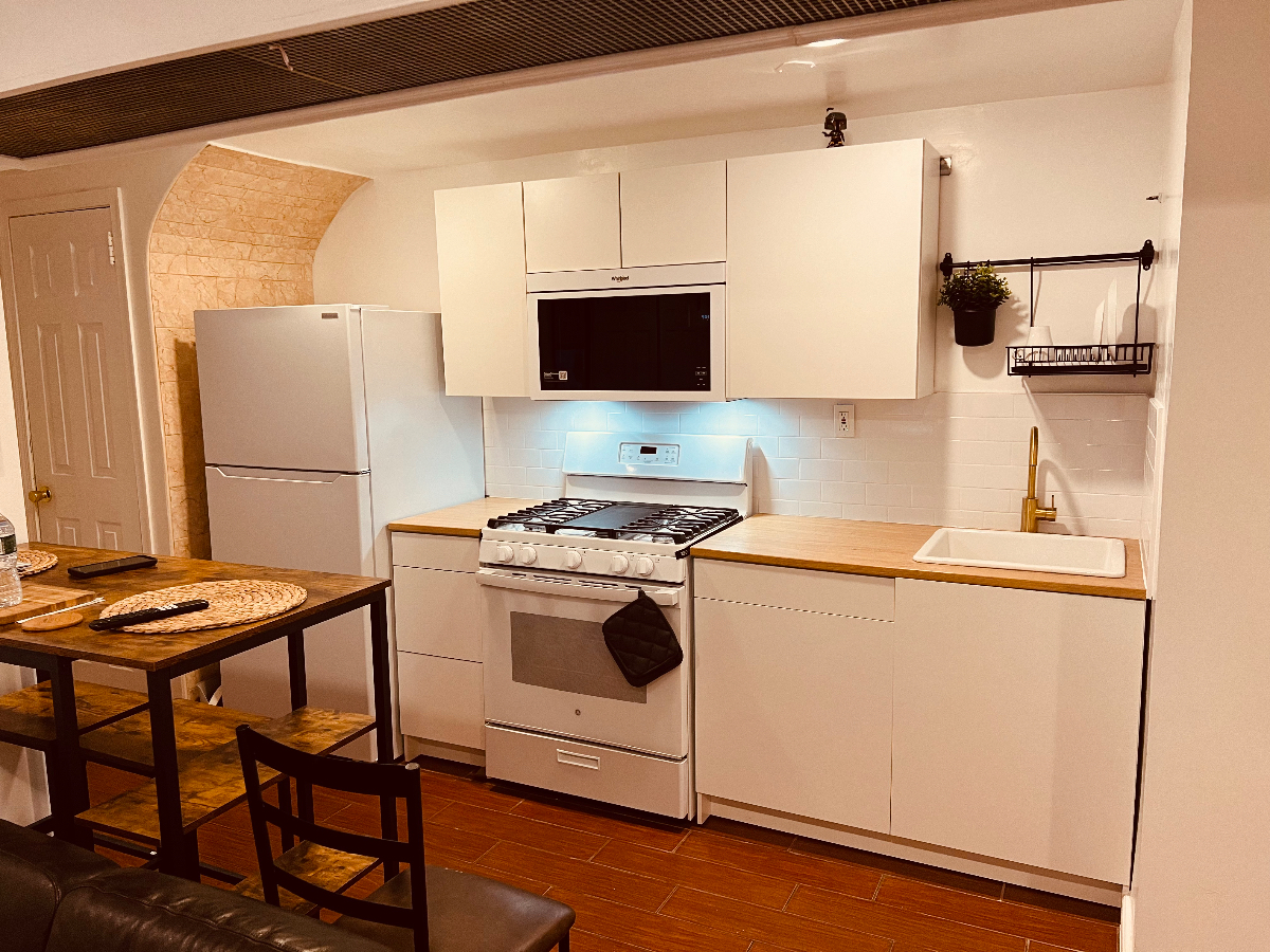 Garden Apartment - Photo 2