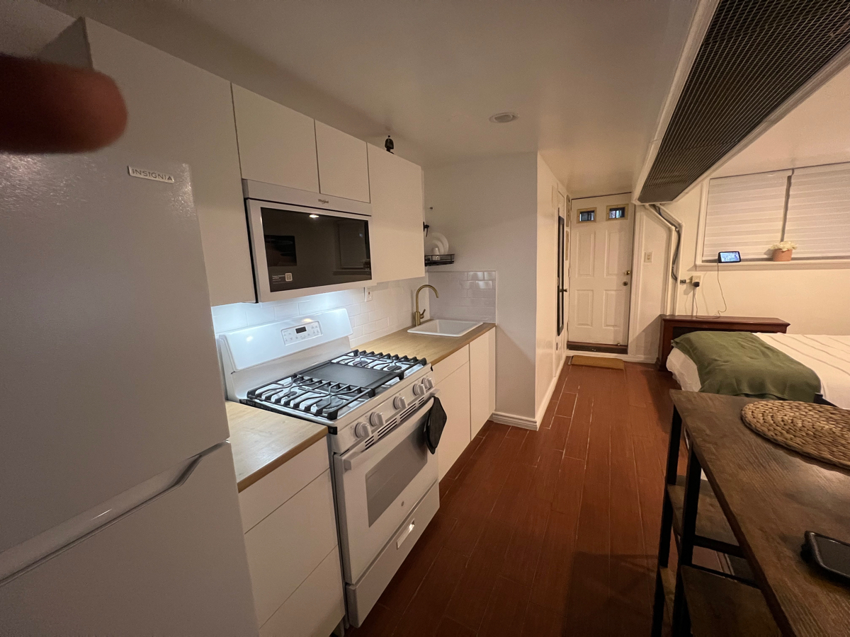 Garden Apartment - Photo 3