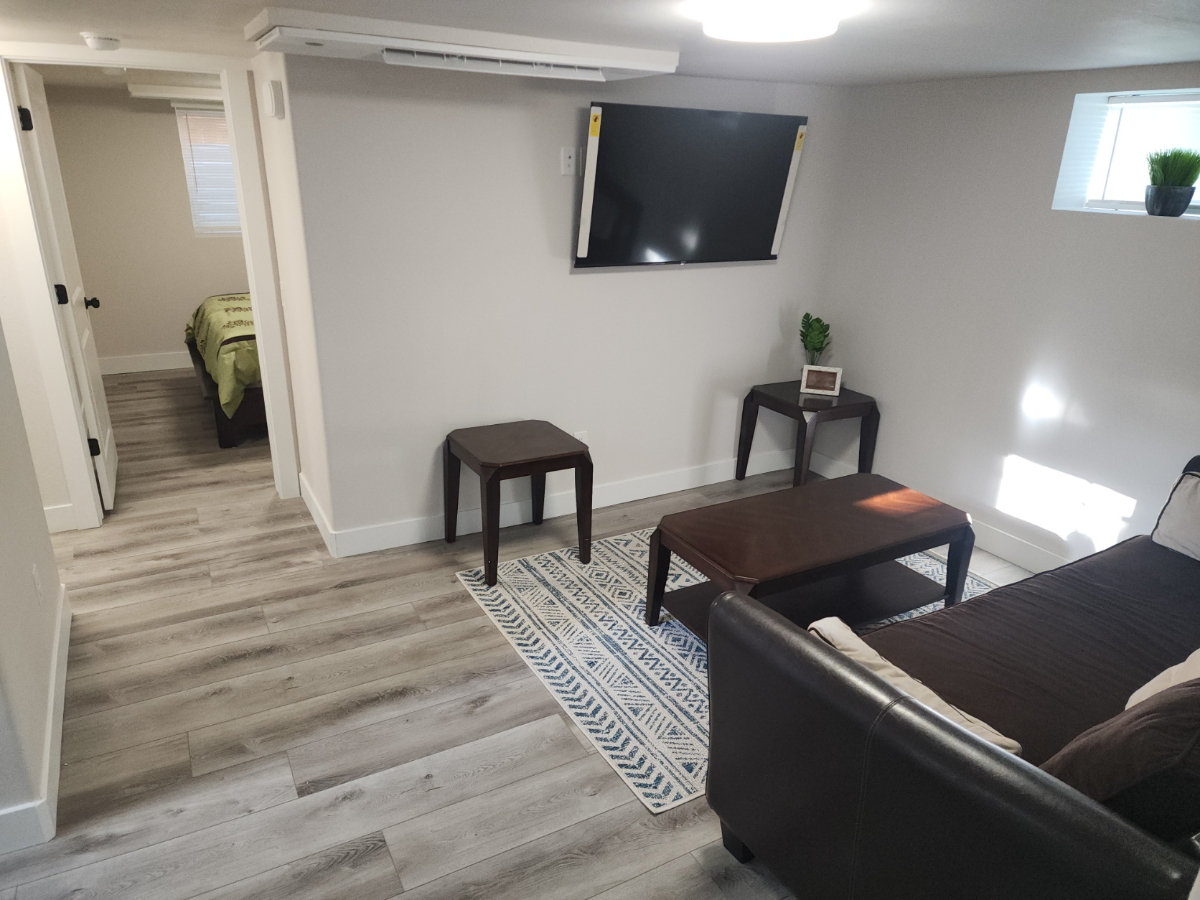 Recently renovated house close to downtown - Photo 12