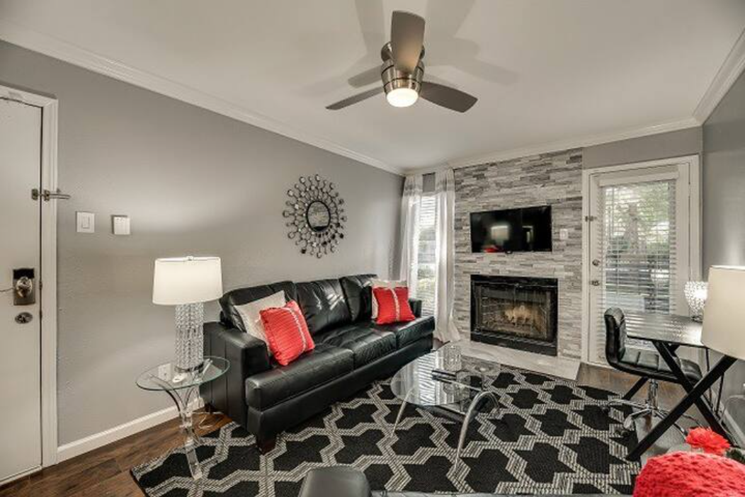 Chic-1BD/1BA Apt-Pool-HWY161/183-DFW South-I48
