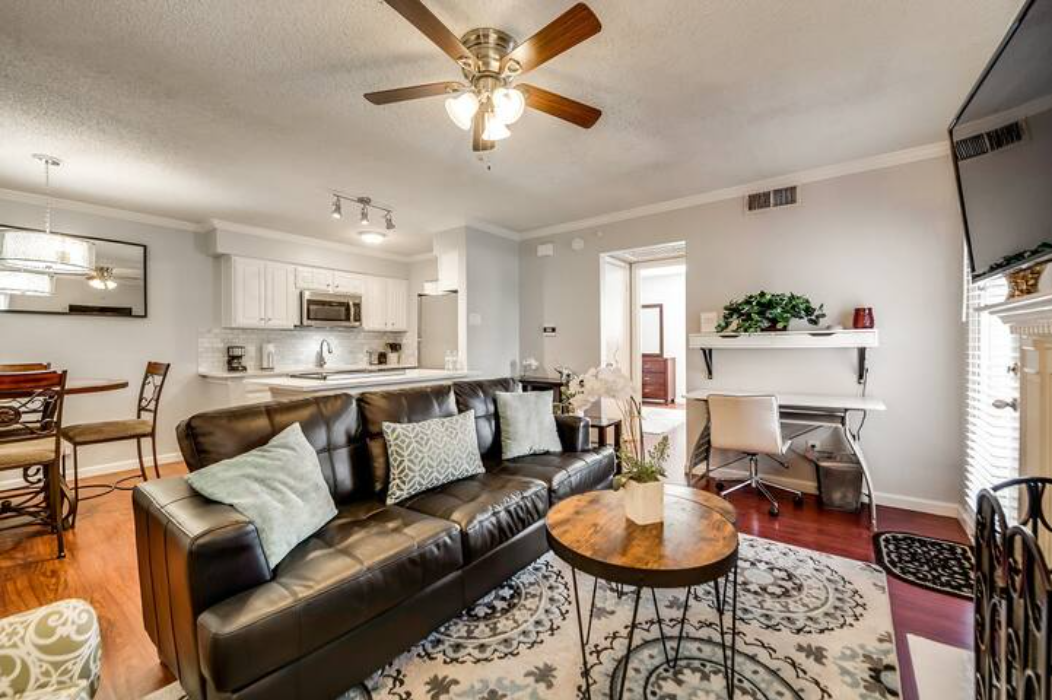 Cozy 1BD/1BA Condo-HWY161/183-DFW South-I52