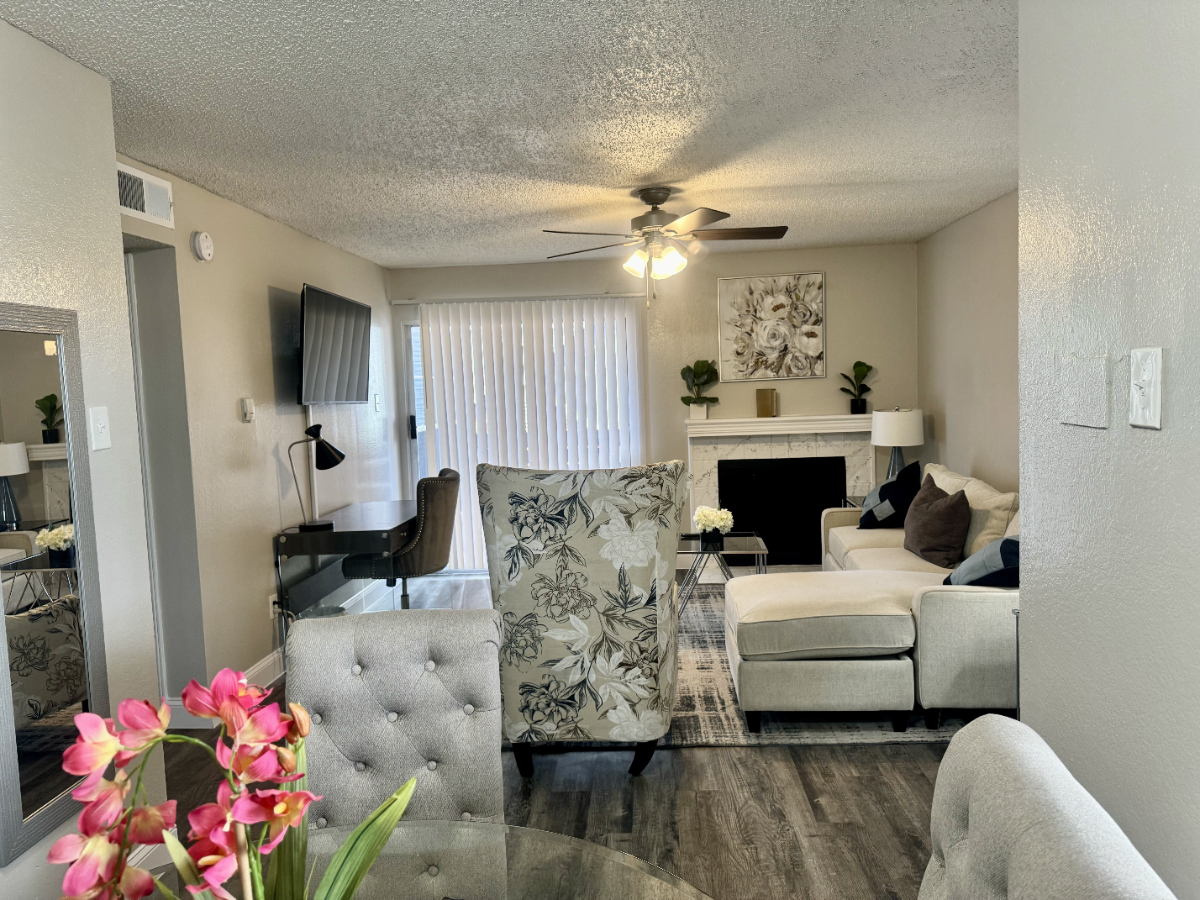 Pool view - newly furnished - 1BD DFW South I011
