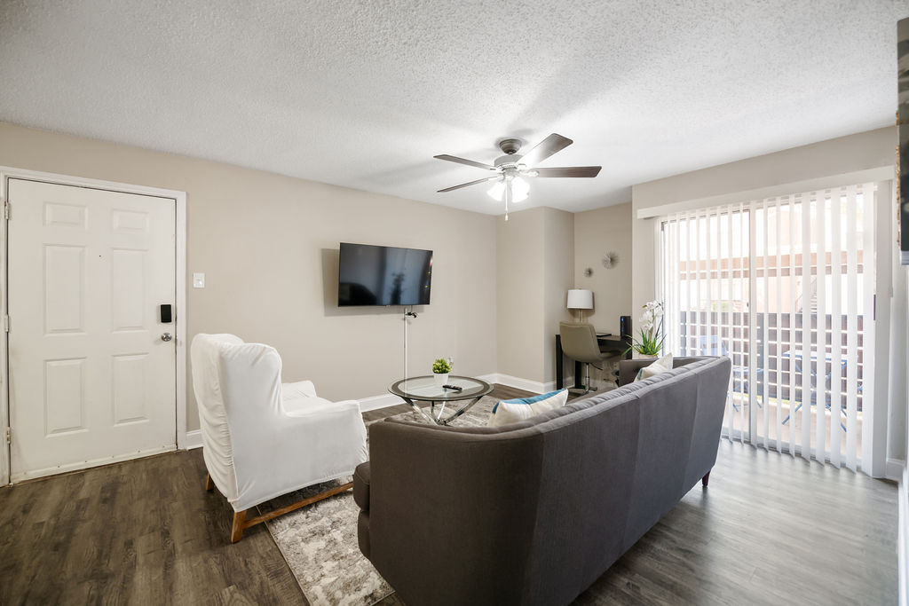 Upgraded 2BD - Pool - DFW South 183/161 - I014