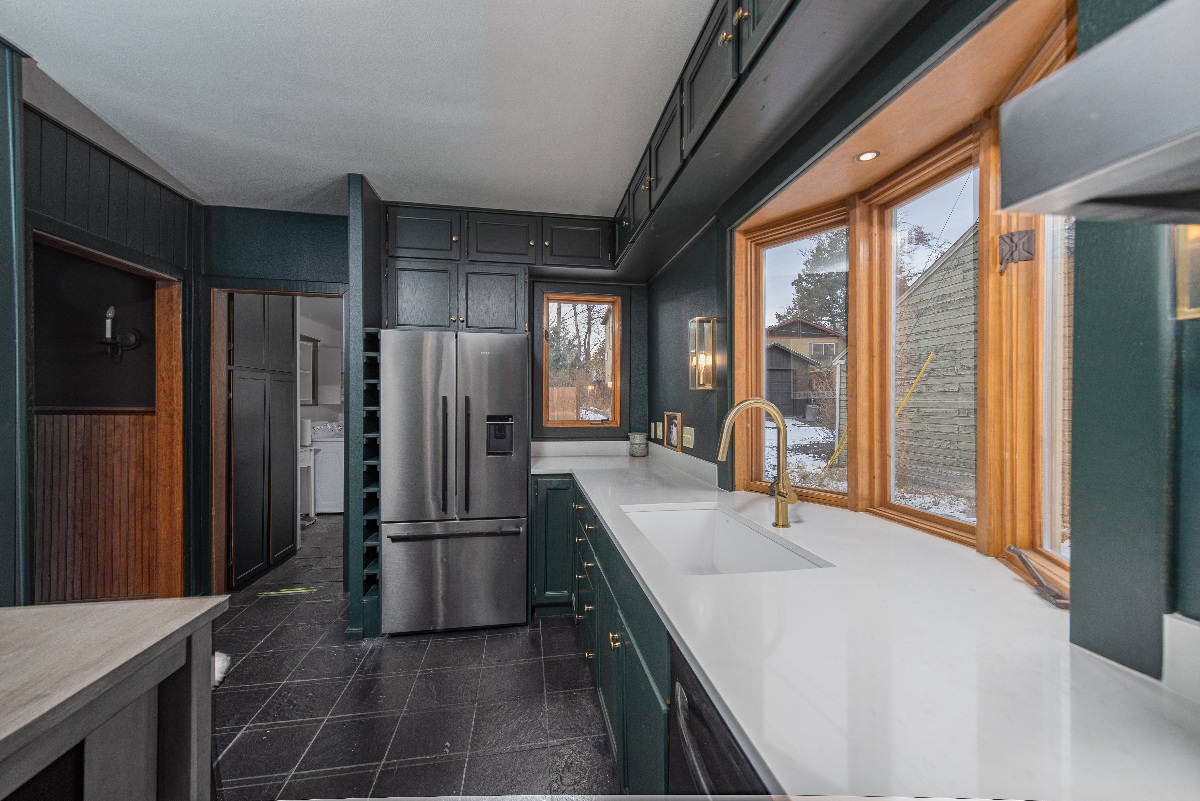 Idyllic Downtown Designer Gem in the Heart of Bend - Photo 6
