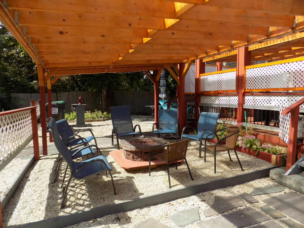 Be Jolly Bed & Pub - Photo 3