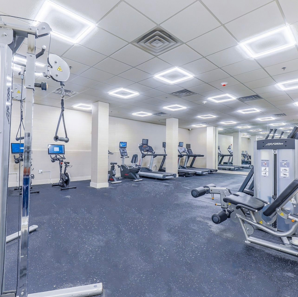 Modern Living Awaits- Fully Equipped Studios