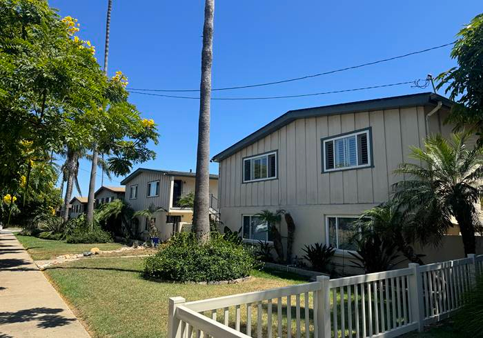 2 Bedroom Condo in Pacific Beach - Photo 2