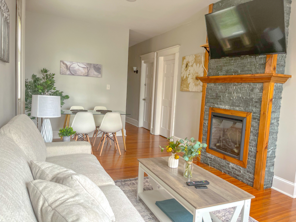 ''The Blue Home'' Private Bedrooms - Shared Bathroom/Living Room/Kitchen - .73 miles to Albany Med - Photo 8