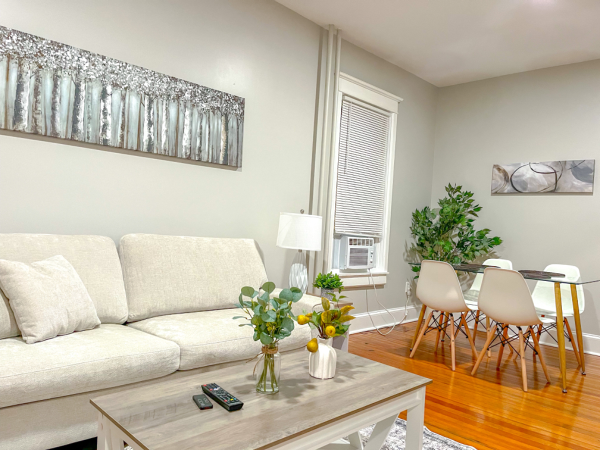 ''The Blue Home'' Private Bedrooms - Shared Bathroom/Living Room/Kitchen - .73 miles to Albany Med - Photo 3