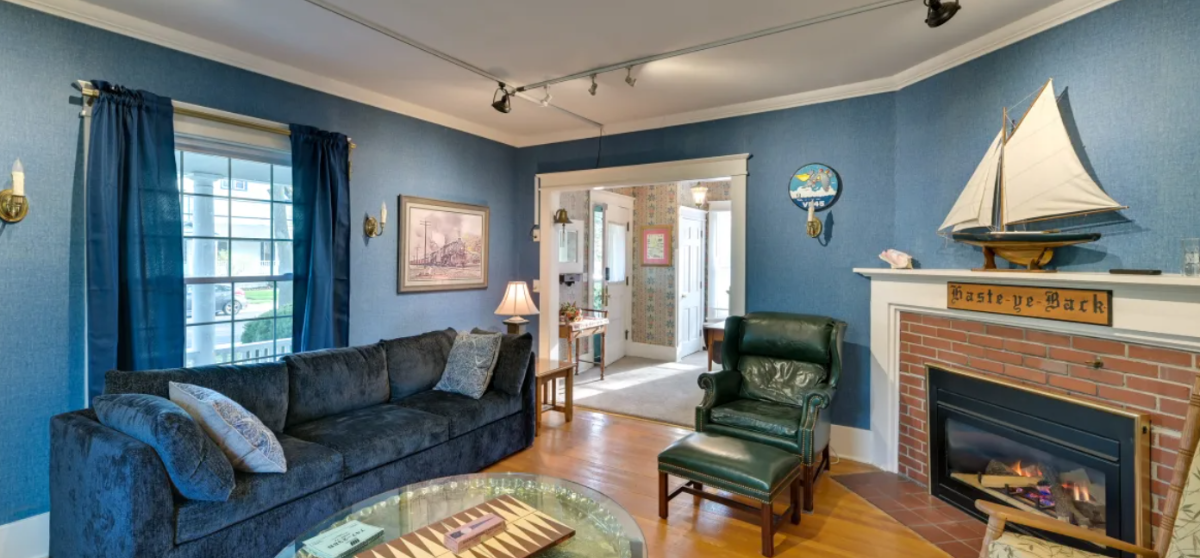 Charming Pet-Friendly Single Family Home with Modern Comforts - Photo 3