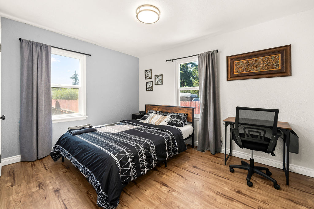 Tacoma Urban Oasis Room 2