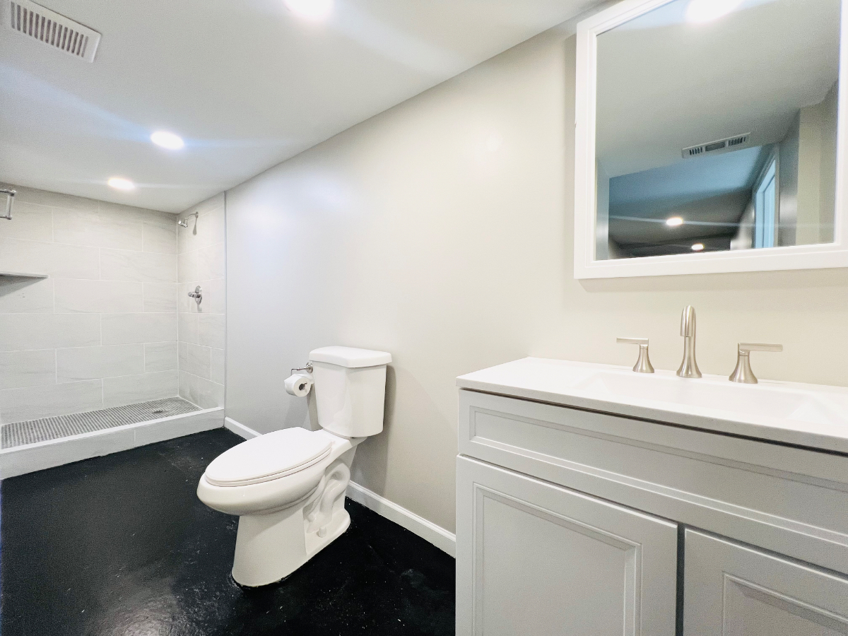 Quiet Modern Nash Unit - Photo 5