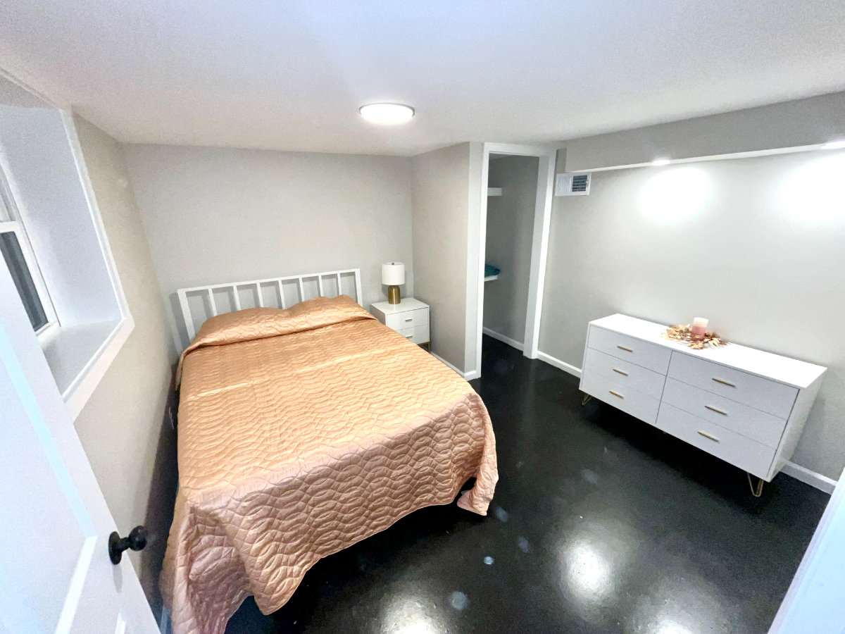 Quiet Modern Nash Unit - Photo 4