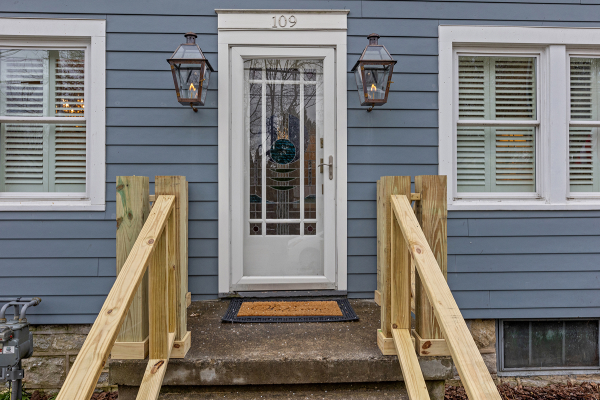 Furnished Home Downtown Midway - Photo 10