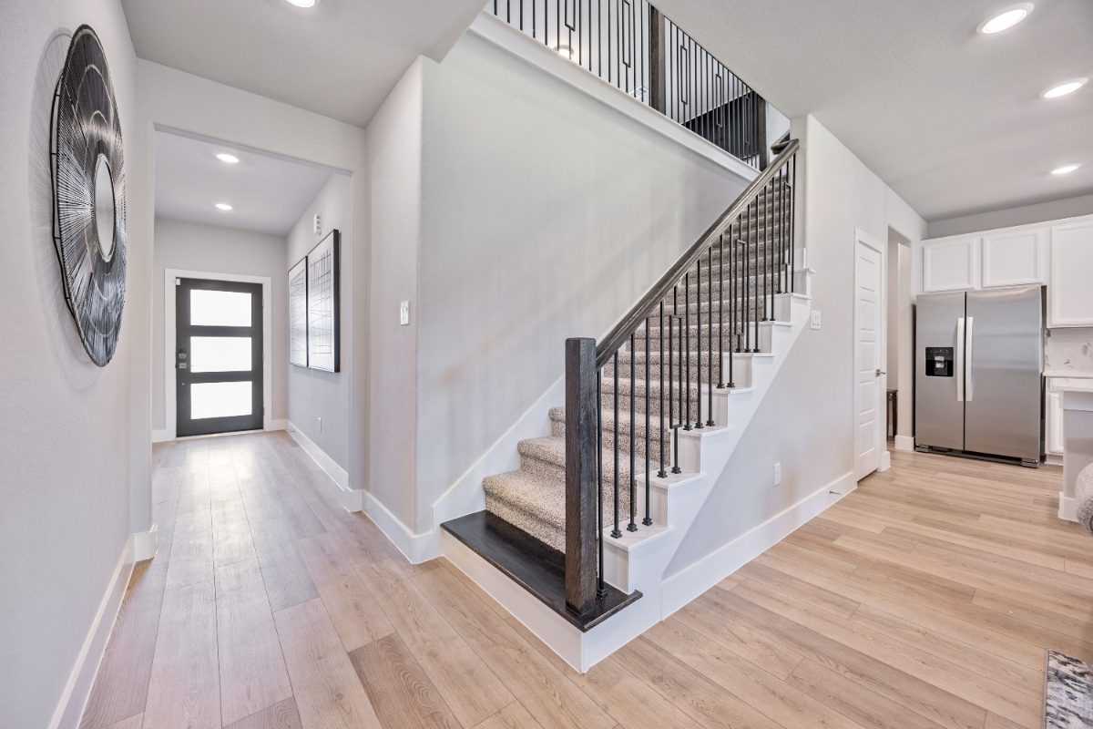 Spacious Primary Bedroom in Conroe, Texas - Photo 12