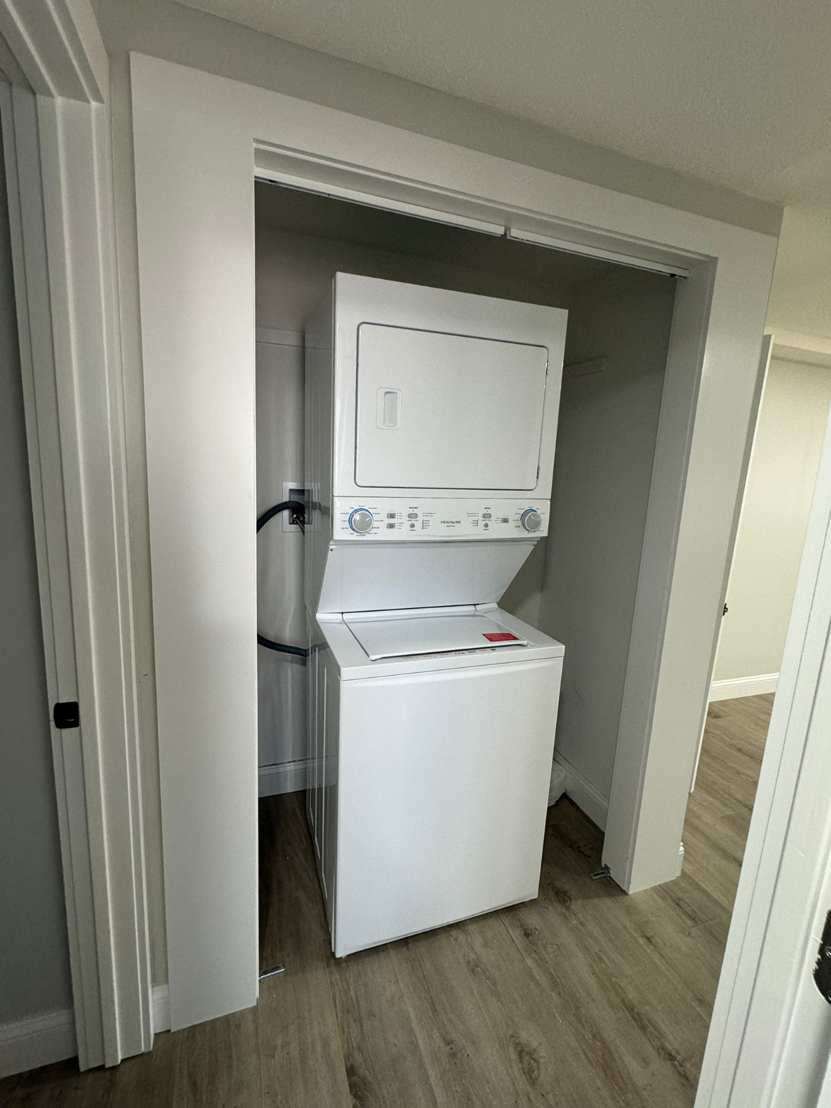 Comfortable and Modern Styled 2 bedroom Apartment - Photo 4