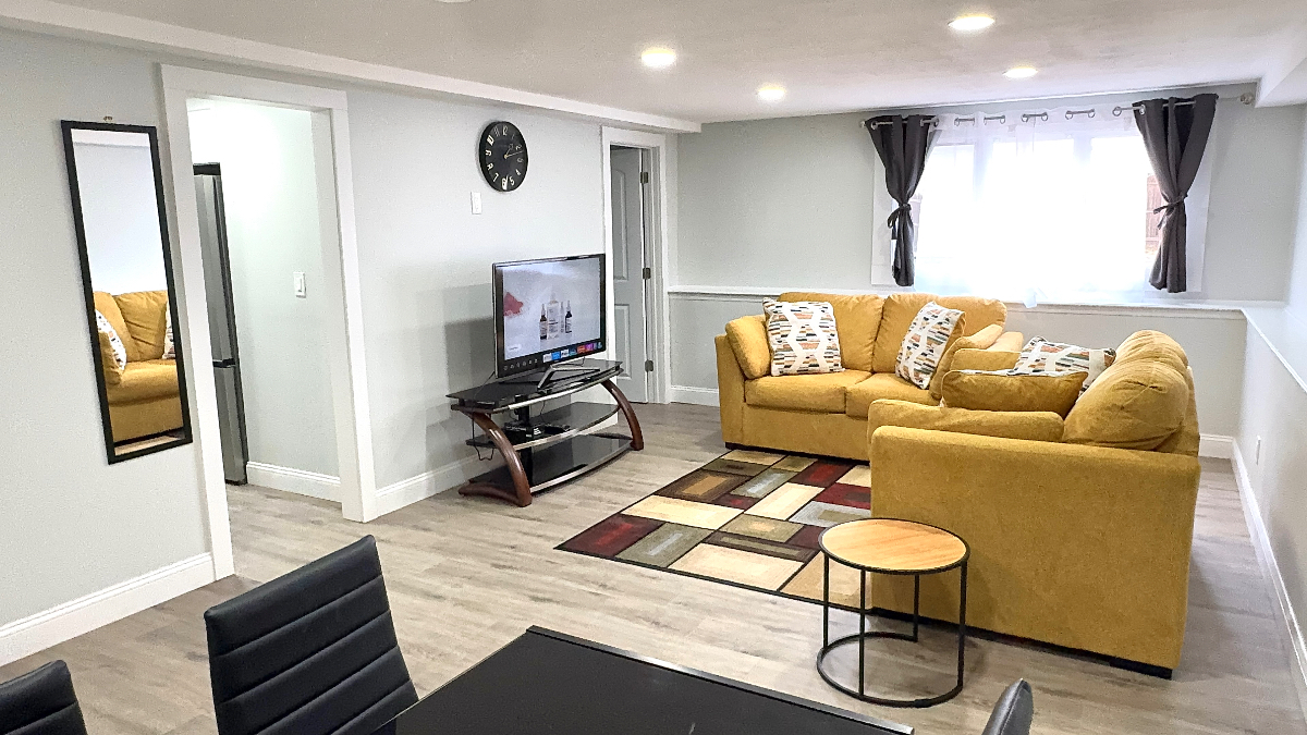 Comfortable and Modern Styled 2 bedroom Apartment - Photo 3