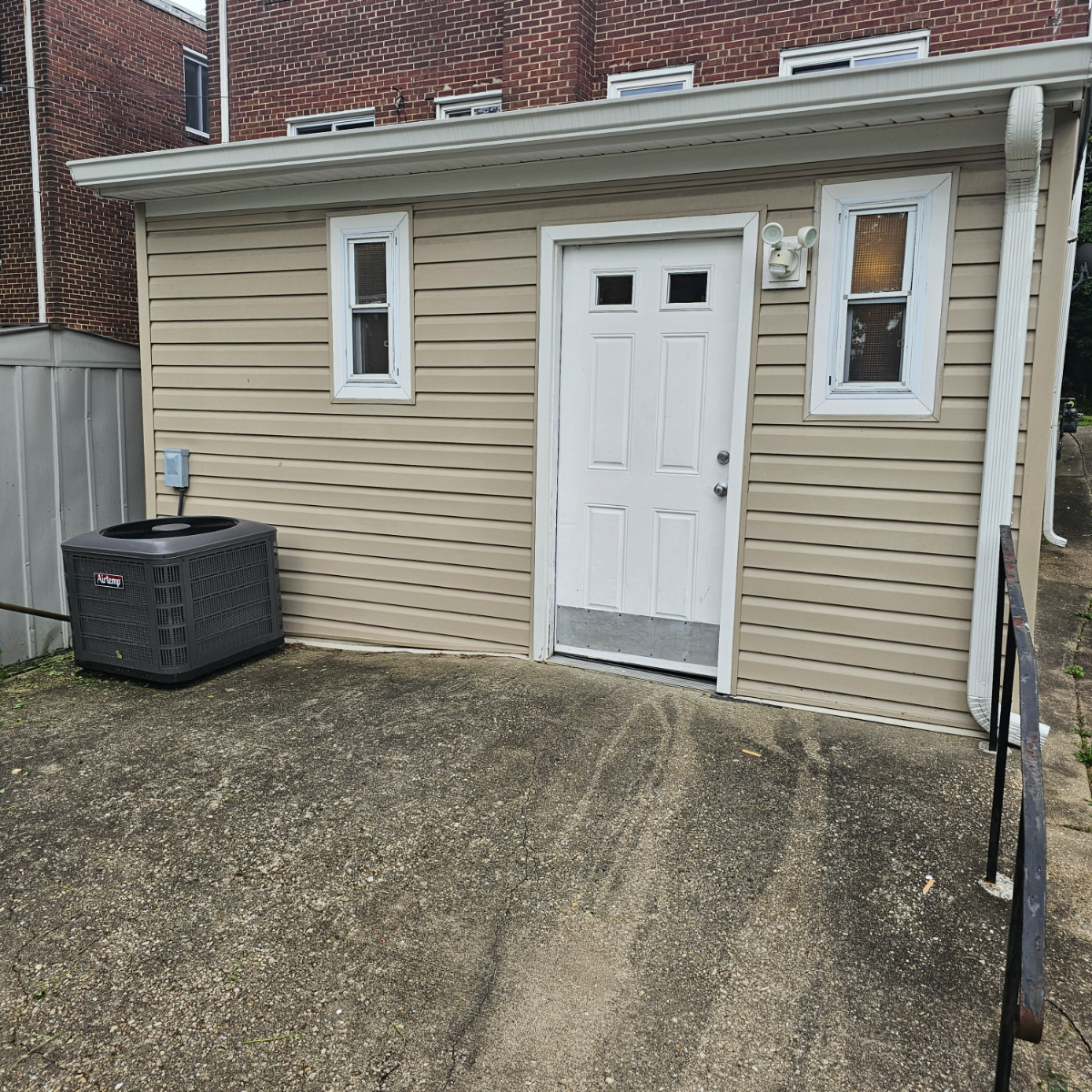 No property headline - Photo 8