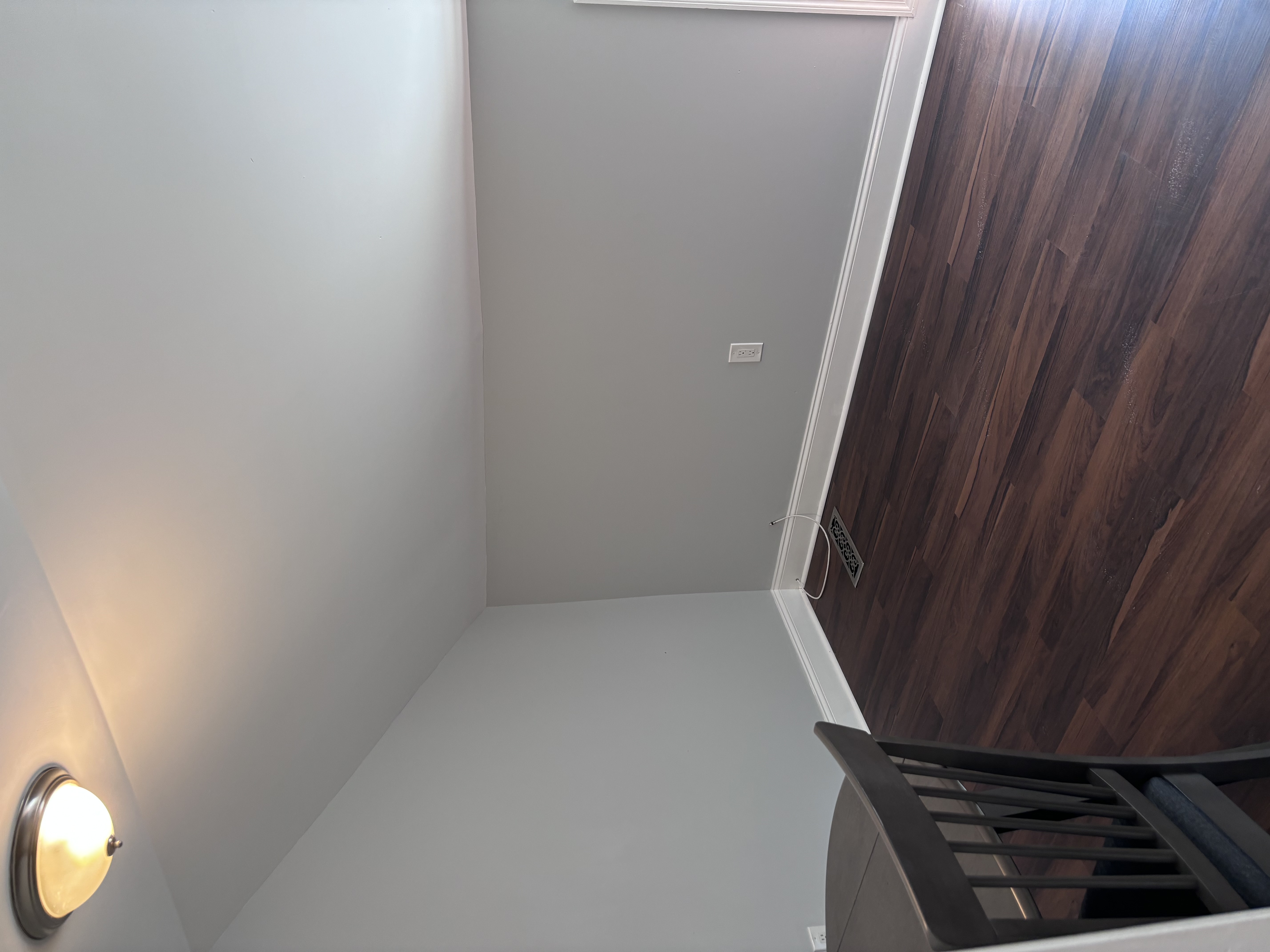 Quiet city 2 bedroom upper in the heart of Glens Falls - Photo 7