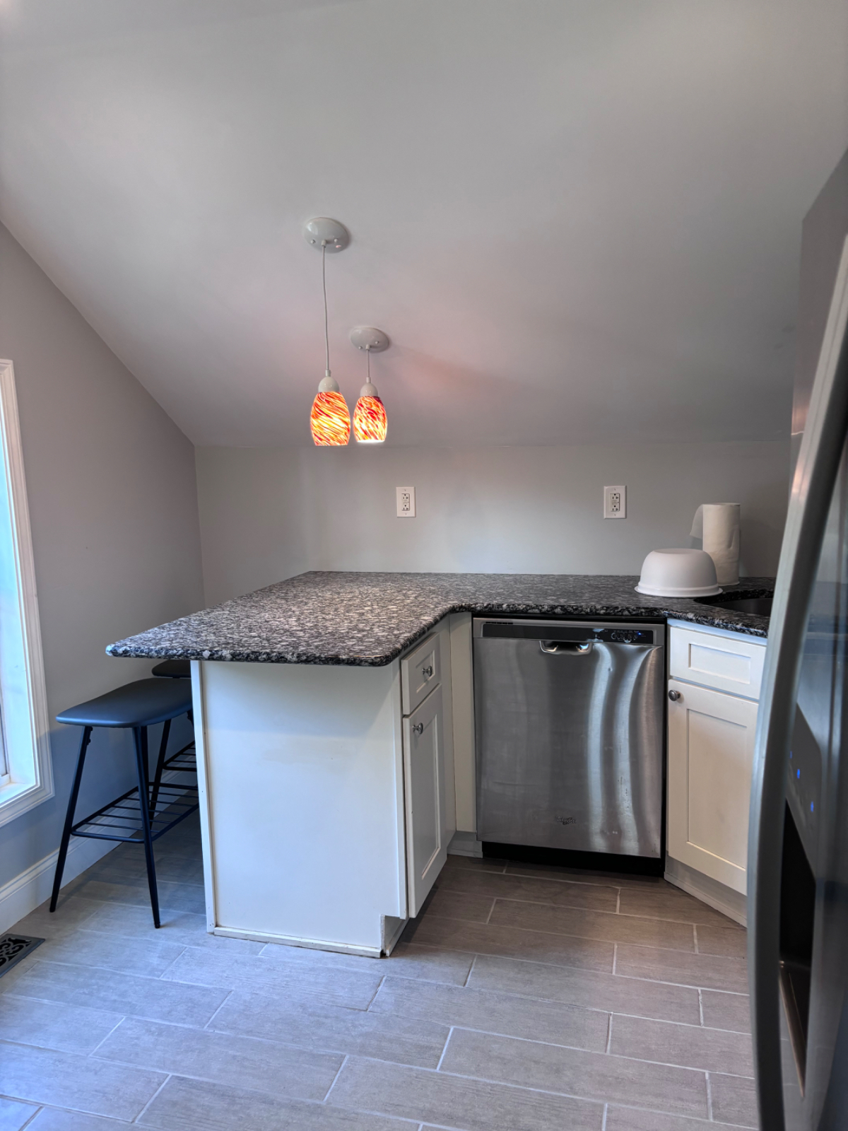 Quiet city 2 bedroom upper in the heart of Glens Falls - Photo 4
