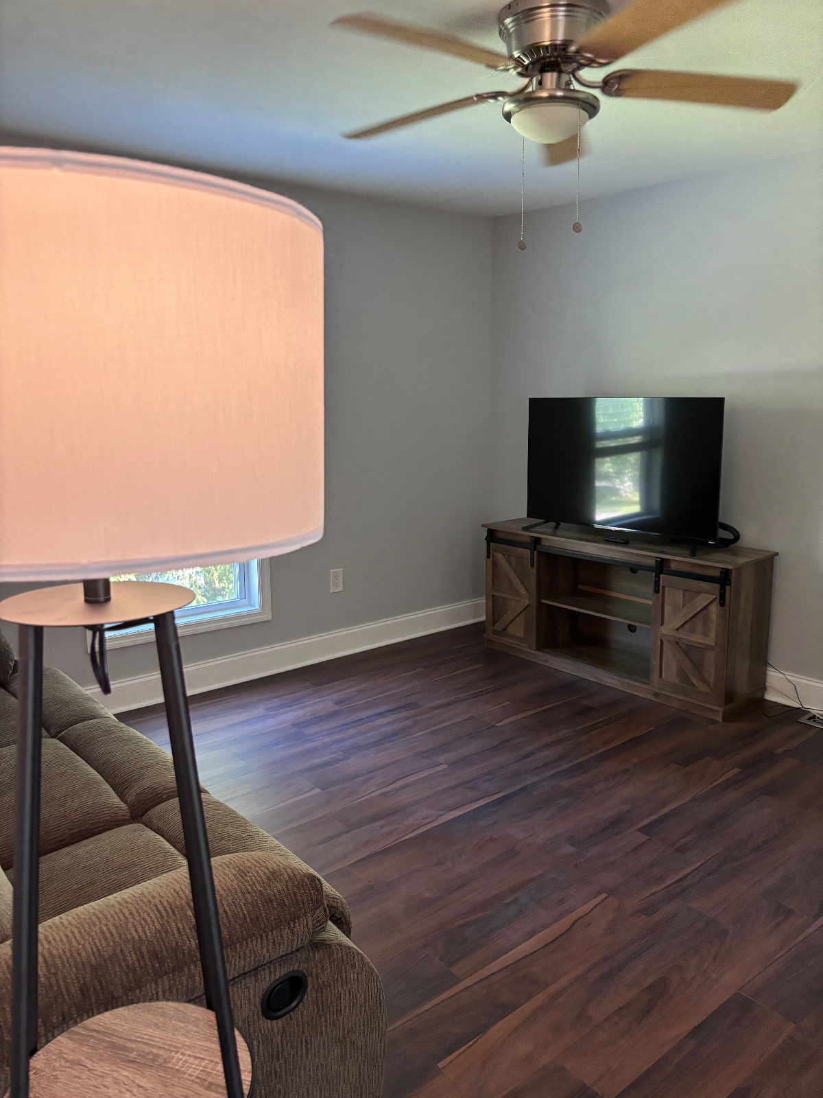 Quiet city 2 bedroom upper in the heart of Glens Falls - Photo 5