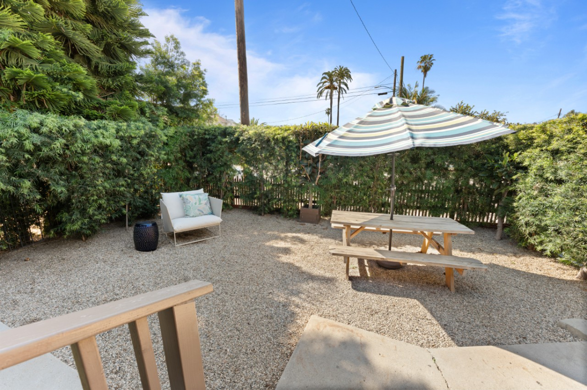 Highland Park - Private Yard - Laundry - Parking - Photo 3