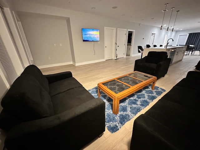 New luxury 3 Bedrooms Fully furnished Penthouse  (Apt-4) - Near Union Market - Photo 7