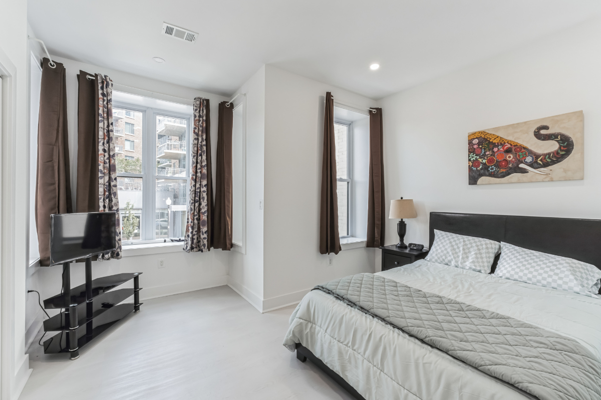 Modern Living Made Elegant Comfortable 2BR Apartment with Sleek Kitchen and Living Area, Perfect for - Photo 6