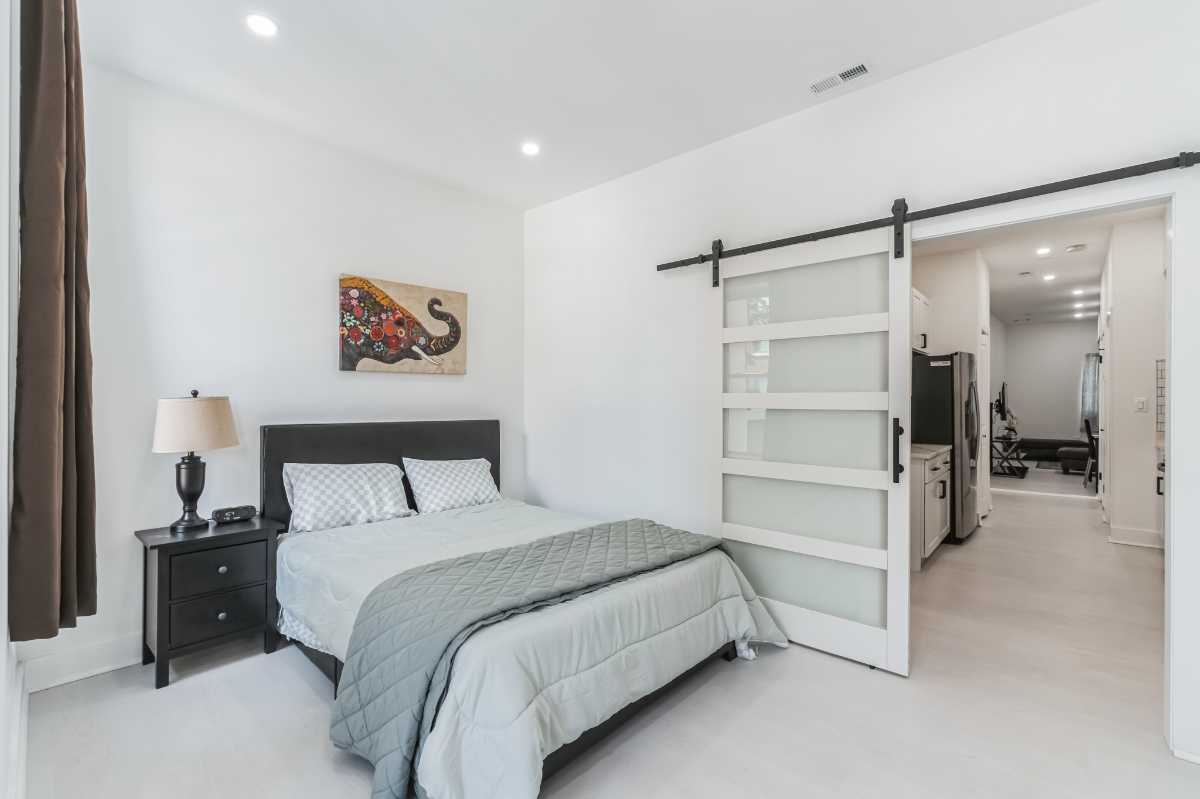 Modern Living Made Elegant Comfortable 2BR Apartment with Sleek Kitchen and Living Area, Perfect for - Photo 7