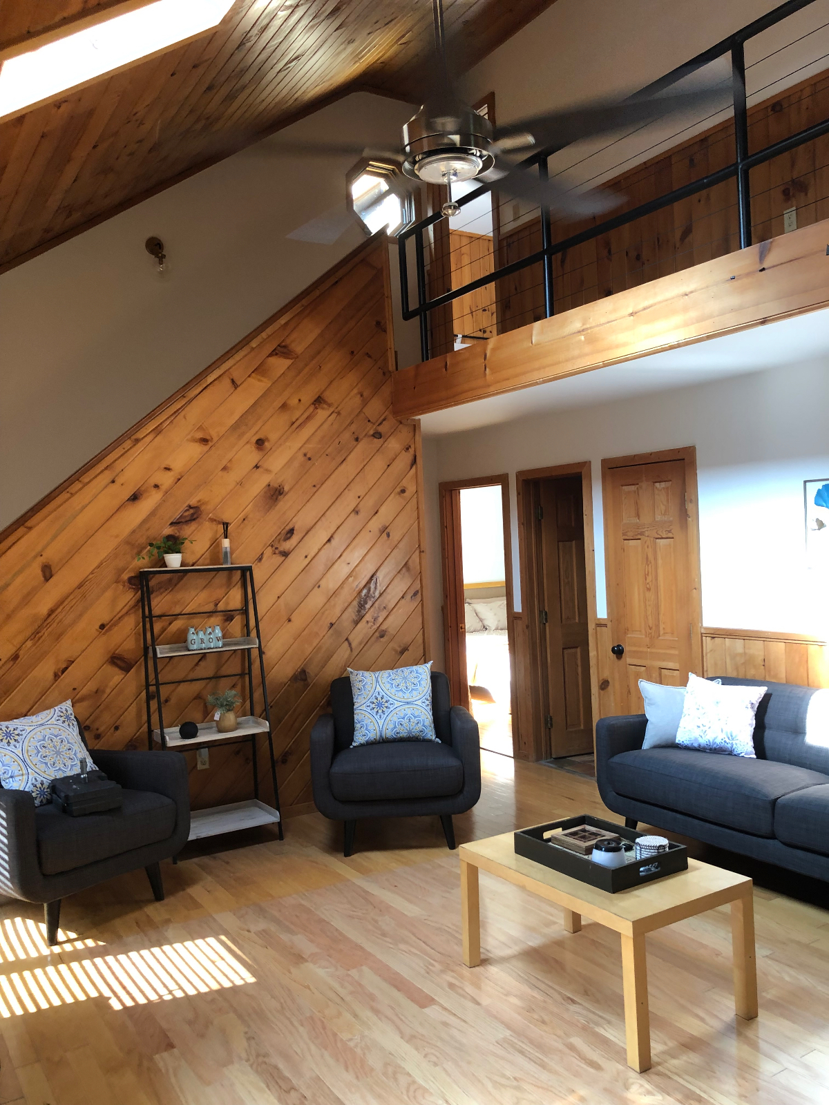 Bethel Woods Escape - Luxurious 4-Bed Catskills Haven Fully Furnished, Expansive Amenities, and Idea - Photo 3