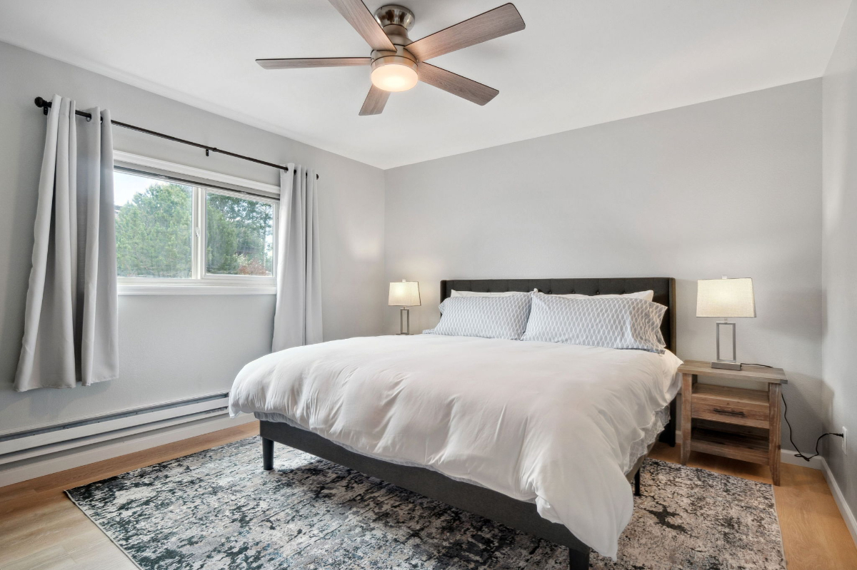 Newly Renovated 2BR Apartment - Photo 5