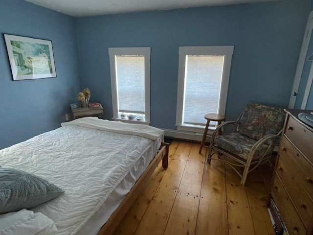 Private Rooms in Restored 1835 Farmhouse on Mountain River - Photo 2