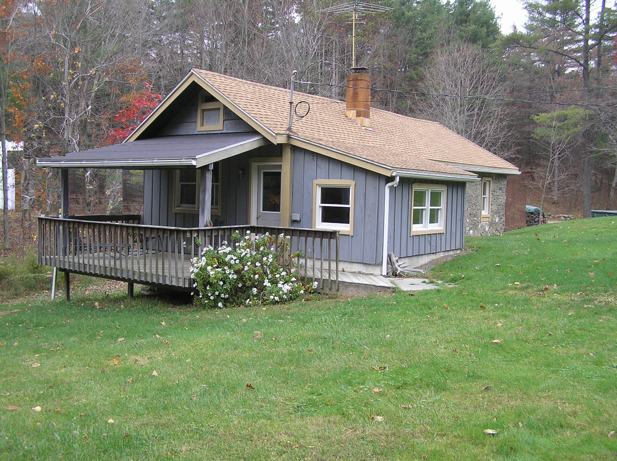 Country Cozy Stone Cottage - Photo 2