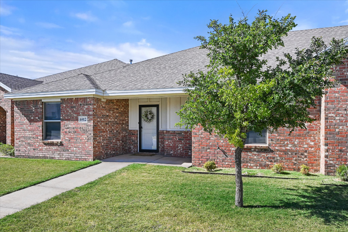 Conveniently Located 3BR in West Lubbock - Photo 5
