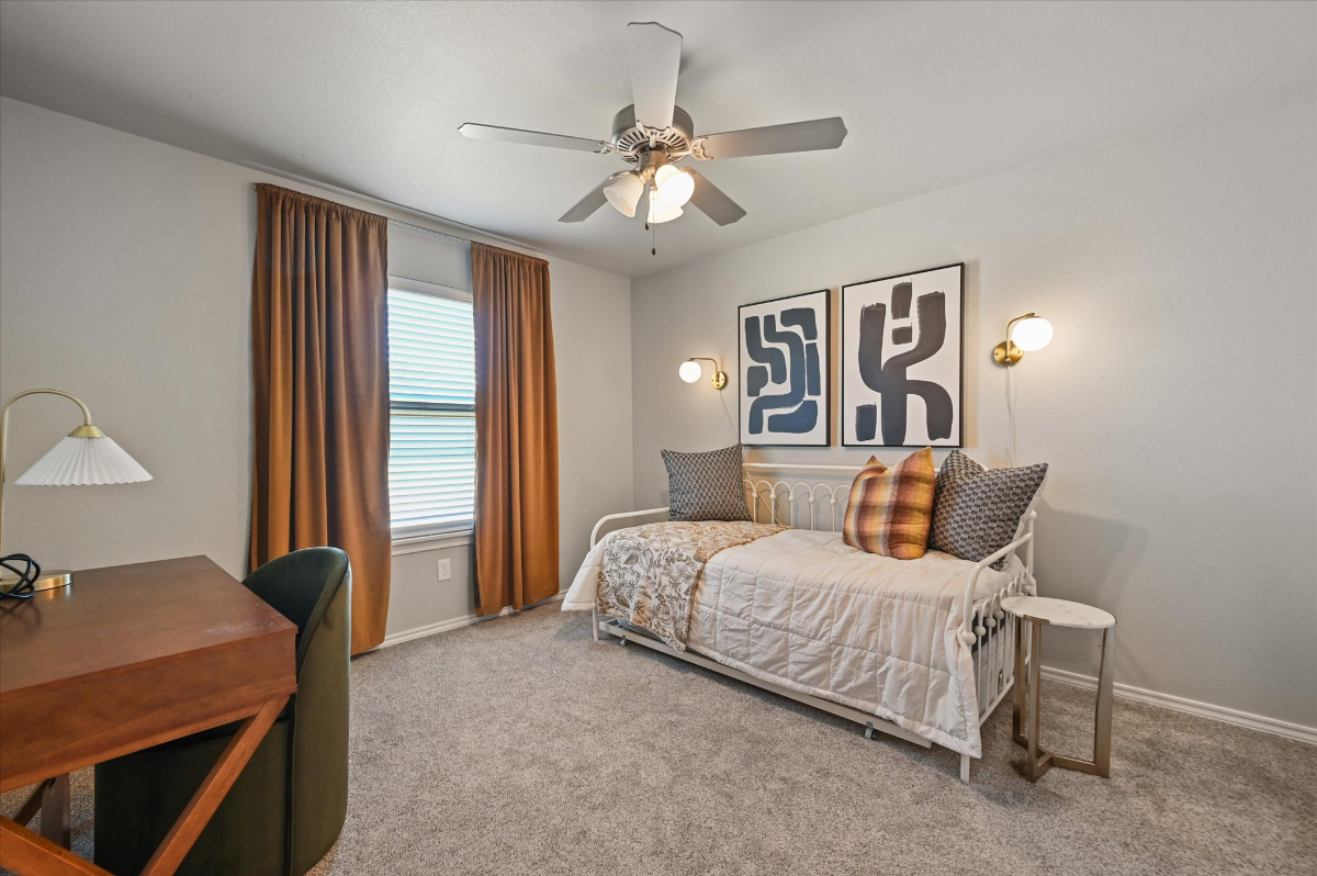Conveniently Located 3BR in West Lubbock - Photo 9