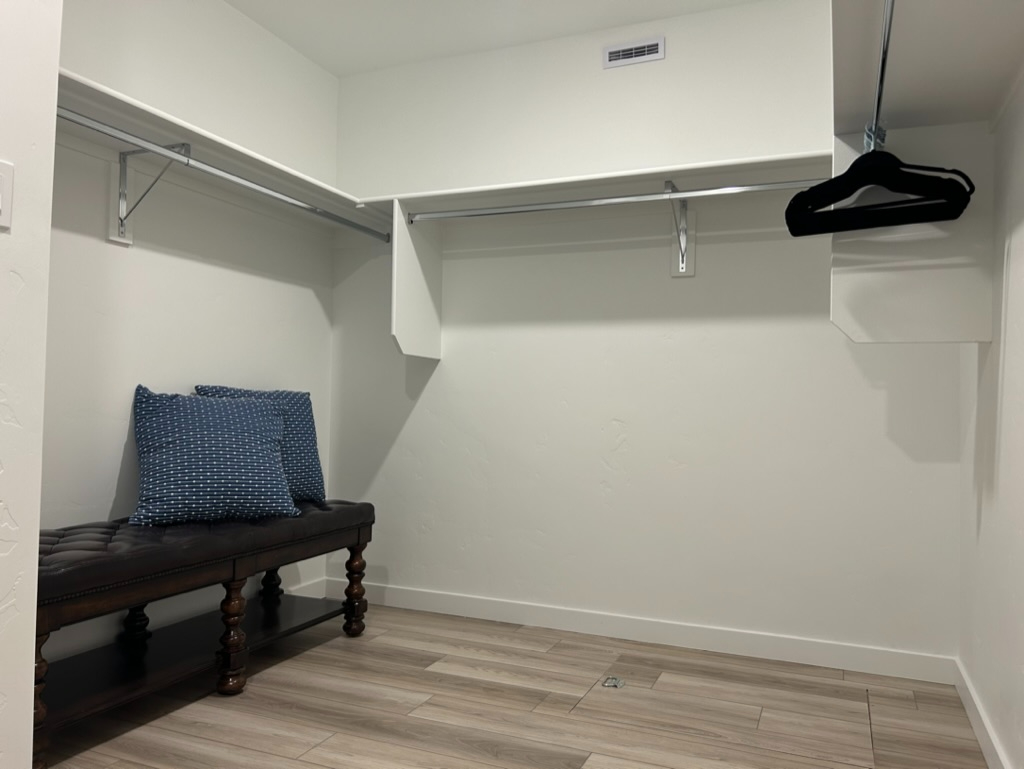 Spacious 3BR Home with Workspace, Garage & Fenced Yard - Photo 12