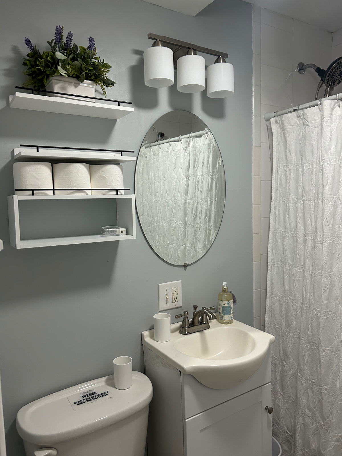 Large apt, 1 of 4 units, Walking distance to... - Photo 11