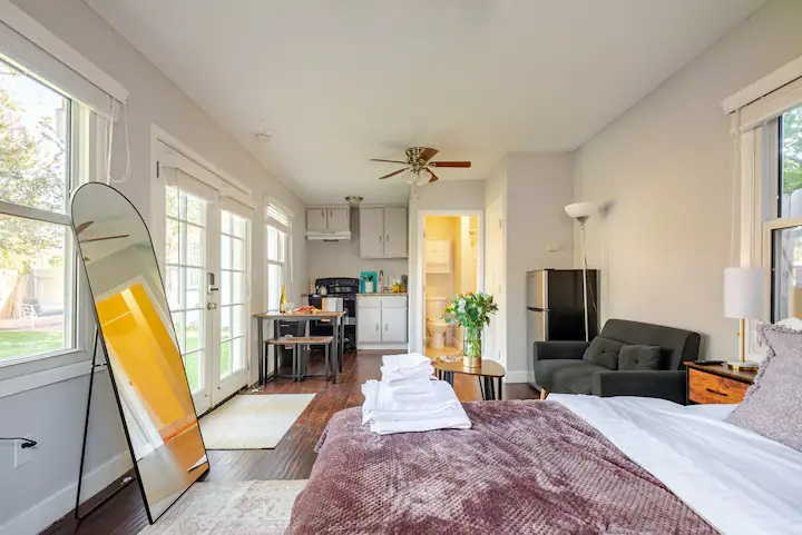 Bright Private Room + Workspace · West Valley - Photo 3