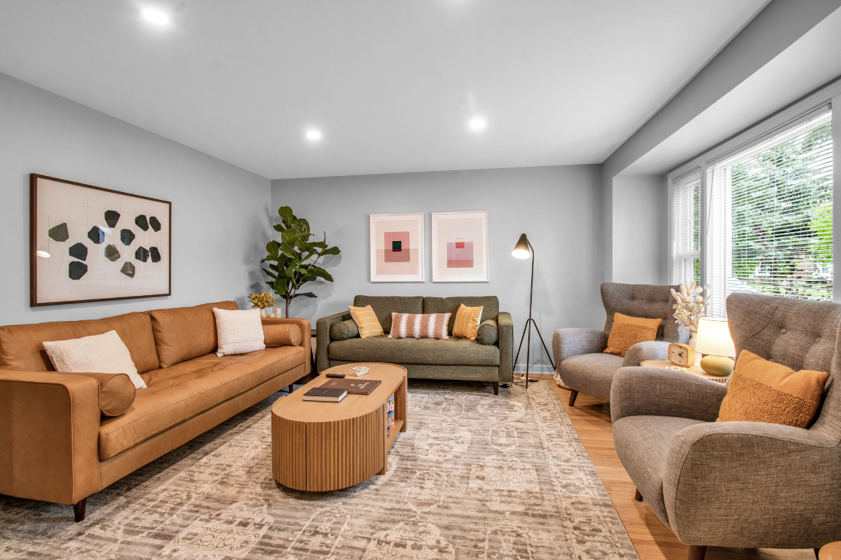Family Home, EV Charger, WFH, Pet Friendly - Photo 1