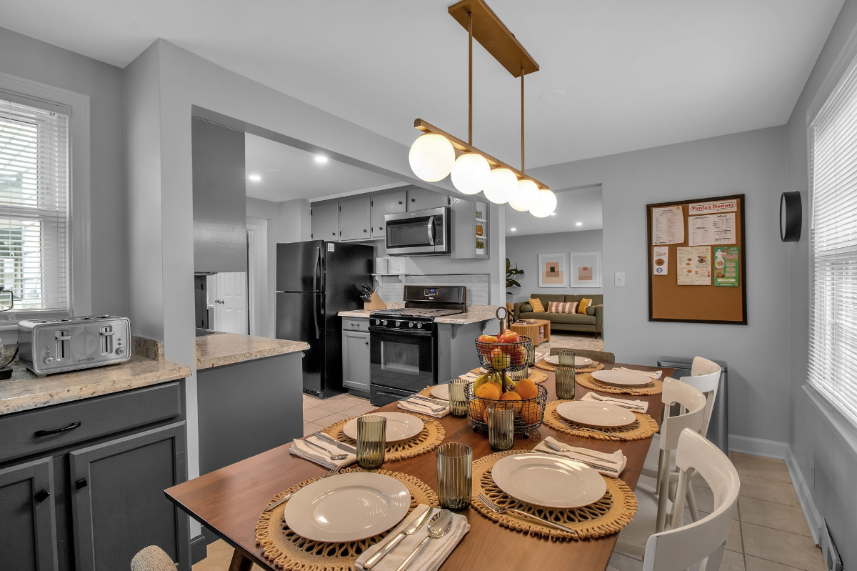 Family Home, EV Charger, WFH, Pet Friendly - Photo 2