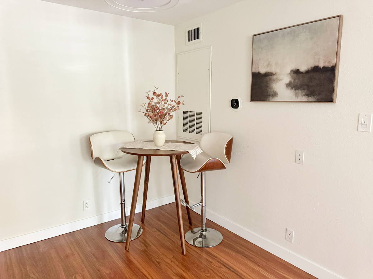 Cozy One Bedroom Condo Located in Alexandria - Photo 6