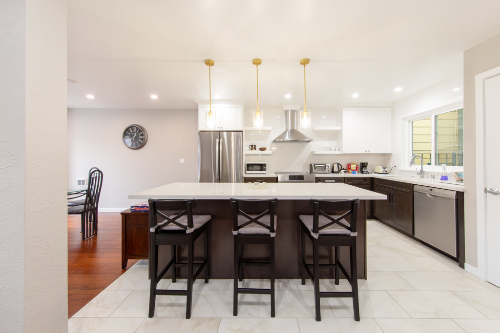 Spacious, Bright, Newly Remodeled 3 BR 2 Bath Flat - Photo 1