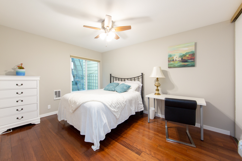 Spacious, Bright, Newly Remodeled 3 BR 2 Bath Flat - Photo 6