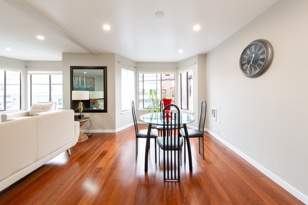 Spacious, Bright, Newly Remodeled 3 BR 2 Bath Flat - Photo 3