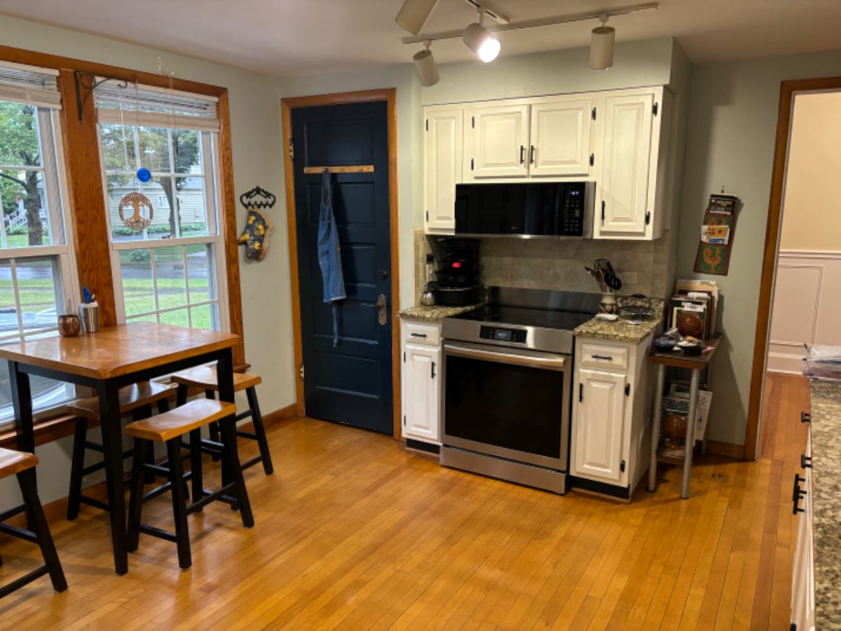 1-2 rooms available in gorgeous Syracuse house - on a safe, quiet street, close to major hospitals - Photo 6
