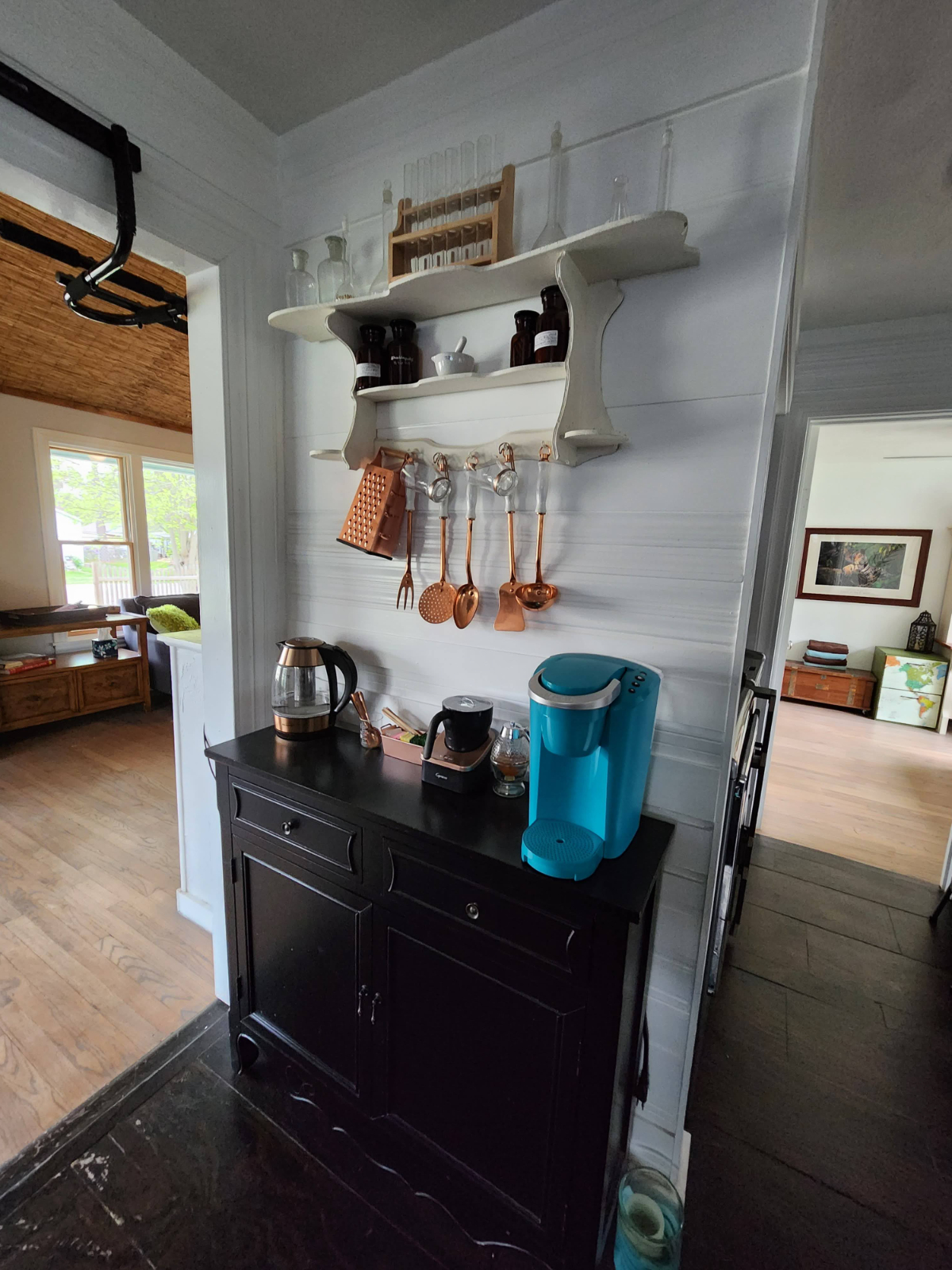 Quirky single level home in Bryan - Photo 11