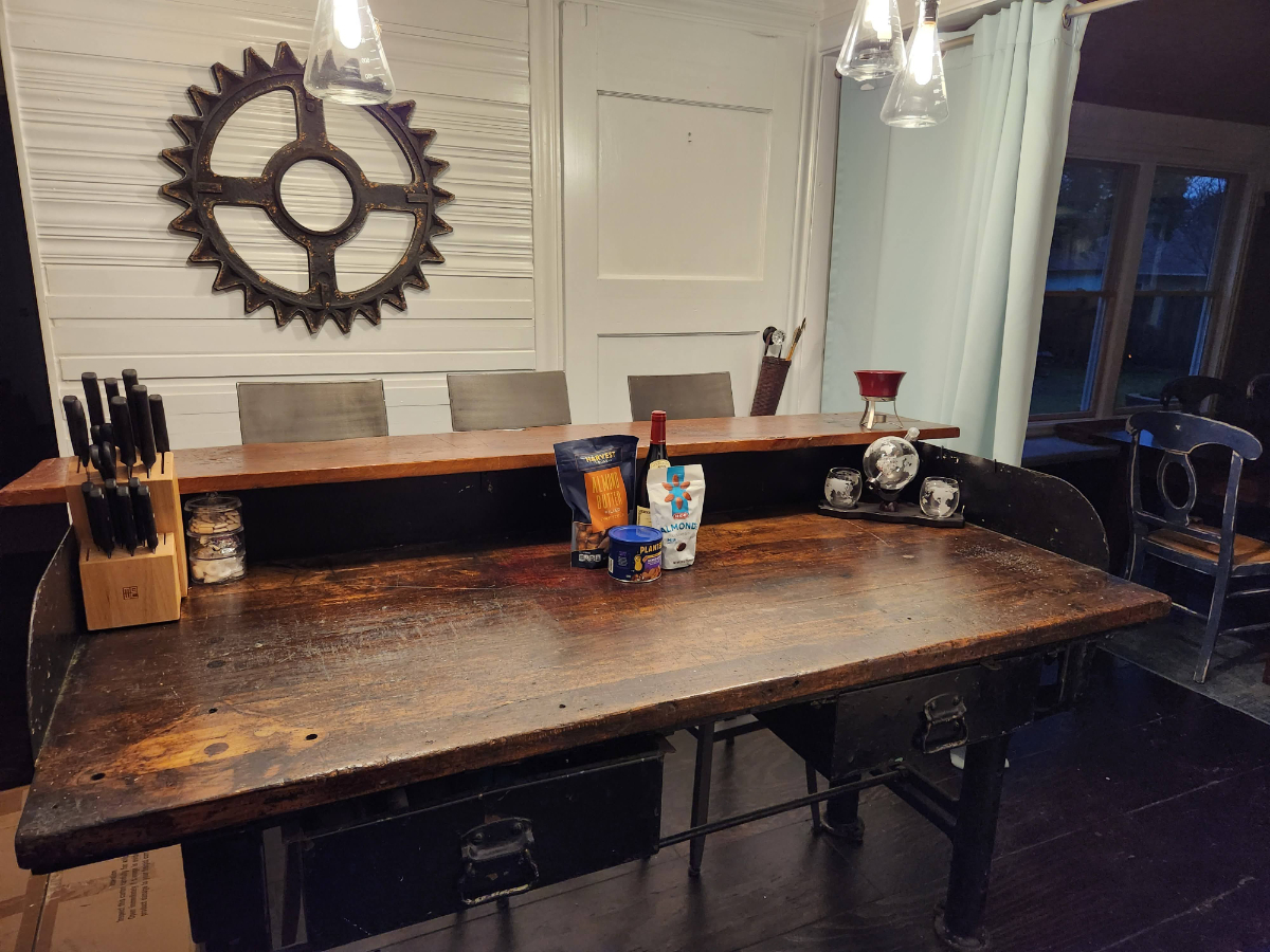 Quirky single level home in Bryan - Photo 12