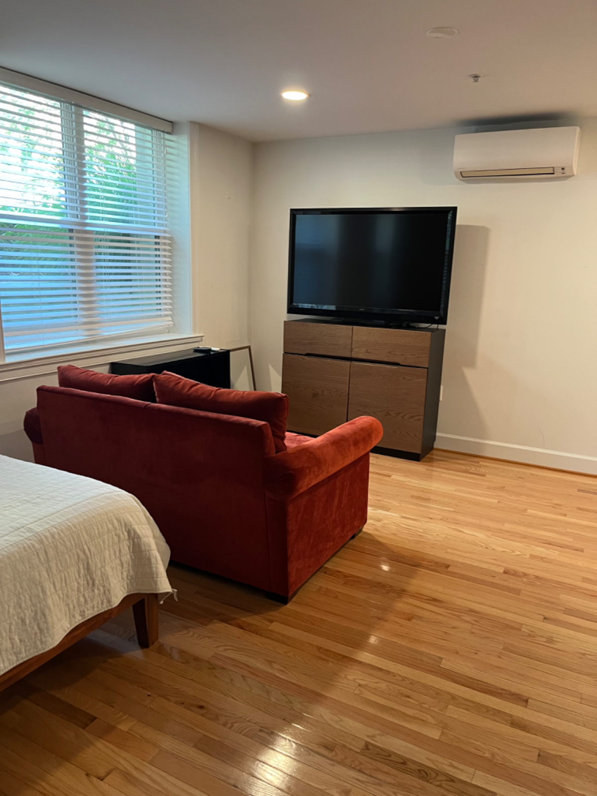 Available  December 21st - West End Studio - Amazing Location - Walk Score 98 - Bike Score 91 - Near - Photo 7