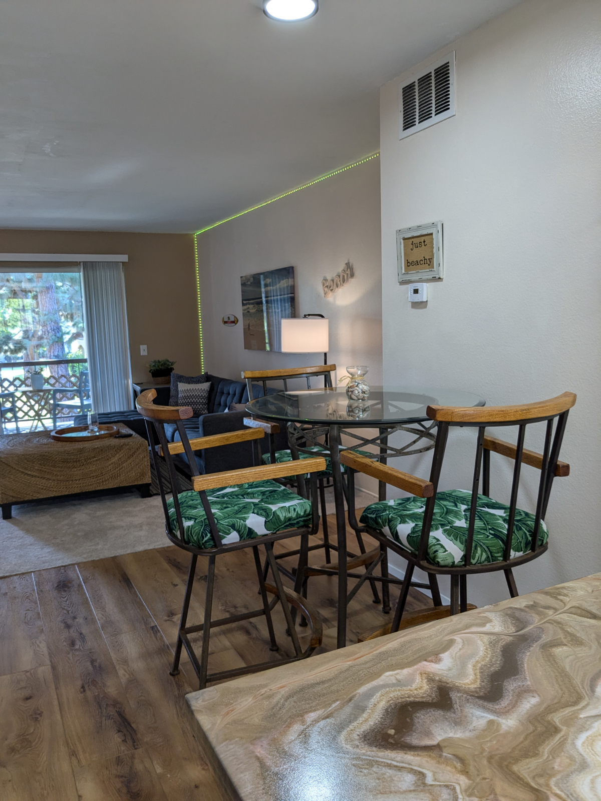 FUN Beautiful 2 bedroom 2 Bath condo It's perfect for Traveling Nurses & Professionals small Families, Couples, or Friends looking for... - Photo 6